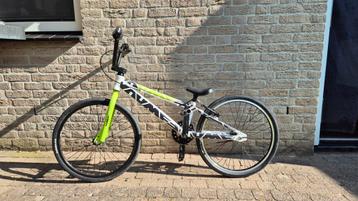 Crossfiets umf junior (7-10jr)bmx fiets met alle toebehoren! beschikbaar voor biedingen
