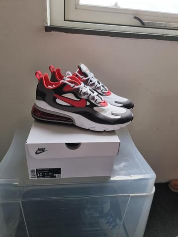 Nike Air Max270 React maat 44 beschikbaar voor biedingen
