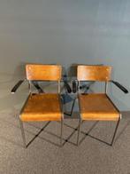 Vintage houten schoolstoelen 2 stuks, Huis en Inrichting, Twee, Niet ingevuld, Zo goed als nieuw, Niet ingevuld
