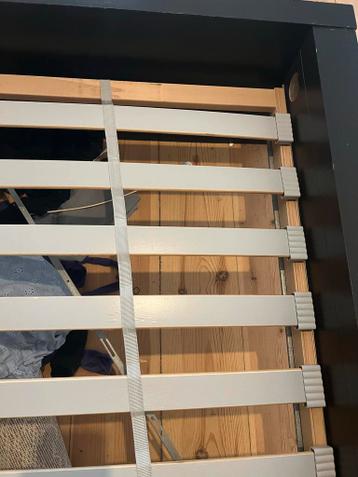 Ikea Malm bedframe zwartbruin 140x200 met lattenbodem Lönset - afbeelding 5