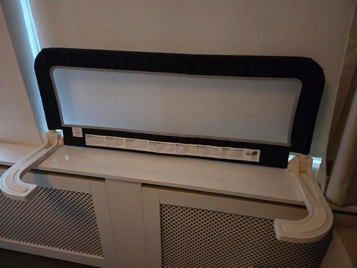 Bed hek rek uitvalhekje, Kinderen en Baby's, Kinderkamer | Bedden, Zo goed als nieuw, Matras, Ophalen