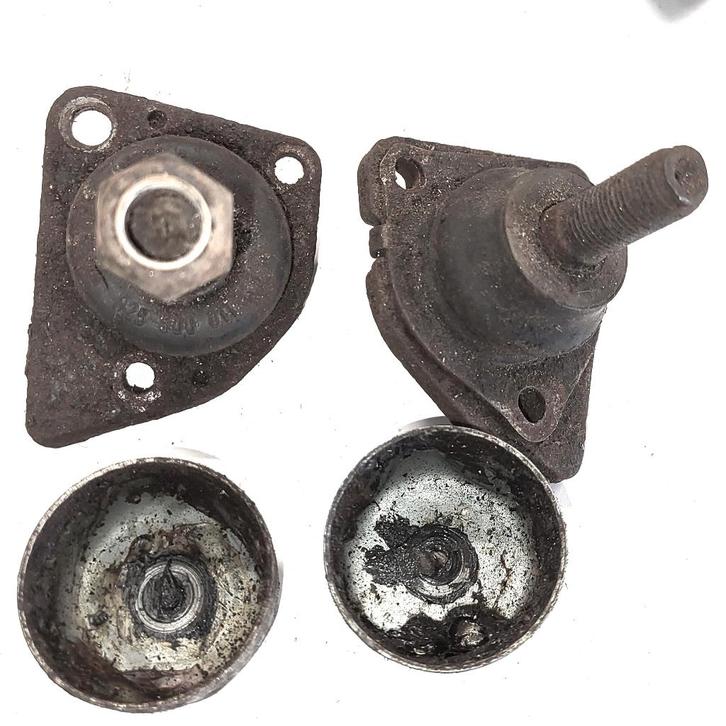 Stuur- of fuseekogels van klassieke auto + naafdoppen en nog, Auto diversen, Auto-accessoires, Gebruikt, Ophalen of Verzenden