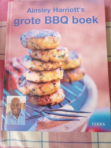 Ainsley Harriott Grote BBQ Boek. Hardcover  beschikbaar voor biedingen