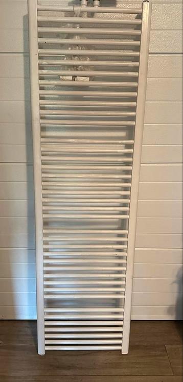 Handdoek-/designradiator beschikbaar voor biedingen