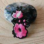 Strijk embleem Iron on Patch applicatie Roze bloemen, Hobby en Vrije tijd, D, Nieuw, Ophalen of Verzenden, D