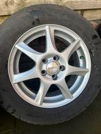 Mooie winterbanden voor oa toyota merk dezent, Ophalen, Gebruikt, 15 inch, Banden en Velgen
