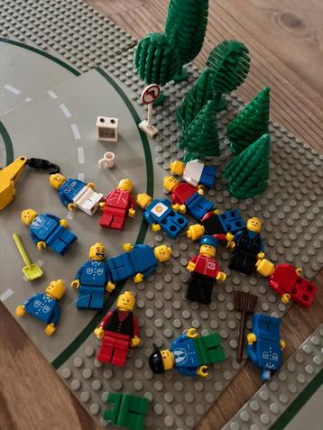 LEGO! Heel veel, ook oude (>50 jaar) spullen beschikbaar voor biedingen