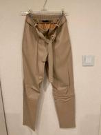 Chastar kunstleren damesbroek - Italiaans design - Maat M, Kleding | Dames, Maat 38/40 (M), Beige, Ophalen of Verzenden, Zo goed als nieuw