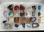 Vakkendoos met kralen, draad en toebehoren, Ophalen of Verzenden, Zo goed als nieuw, Overige typen