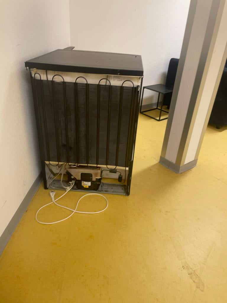 Aeg Koelkast - Compact en Functioneel, Gebruikt, Ophalen of Verzenden, Minder dan 75 liter, Energieklasse A of zuiniger