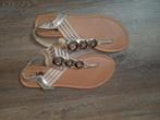 gouden slippers maat 40, Ophalen of Verzenden, Zo goed als nieuw, Overige kleuren
