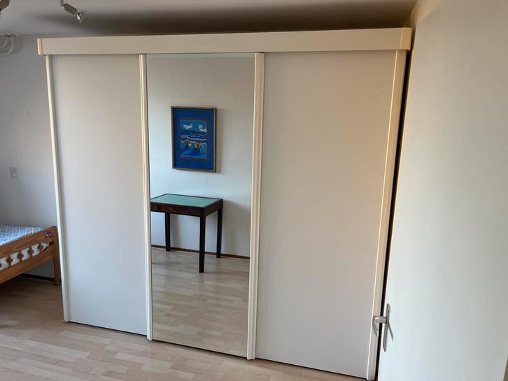 Witte kledingkast met schuifdeuren, Huis en Inrichting, Kasten | Kledingkasten, Zo goed als nieuw, 200 cm of meer, 150 tot 200 cm