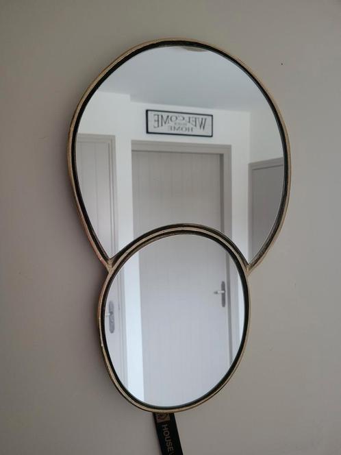Mooie speelse spiegel met gouden rand puddle organic, Huis en Inrichting, Woonaccessoires | Spiegels, Nieuw, Ophalen of Verzenden