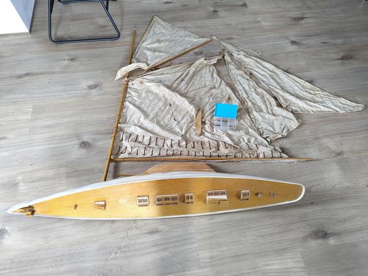 Jacht 120cm lang in aanbouw, Hobby en Vrije tijd, Modelbouw | Boten en Schepen, Ophalen