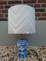 Vaaslamp Chinees porselein met handgemaakte lampenkap zigzag, Ophalen of Verzenden, Zo goed als nieuw, Rond, Minder dan 25 cm