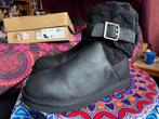 Zo goed als nieuwe Uggs 39 met gebreide bovenkant nu 120€, UGG, Zwart, Lage of Enkellaarzen, Ophalen of Verzenden