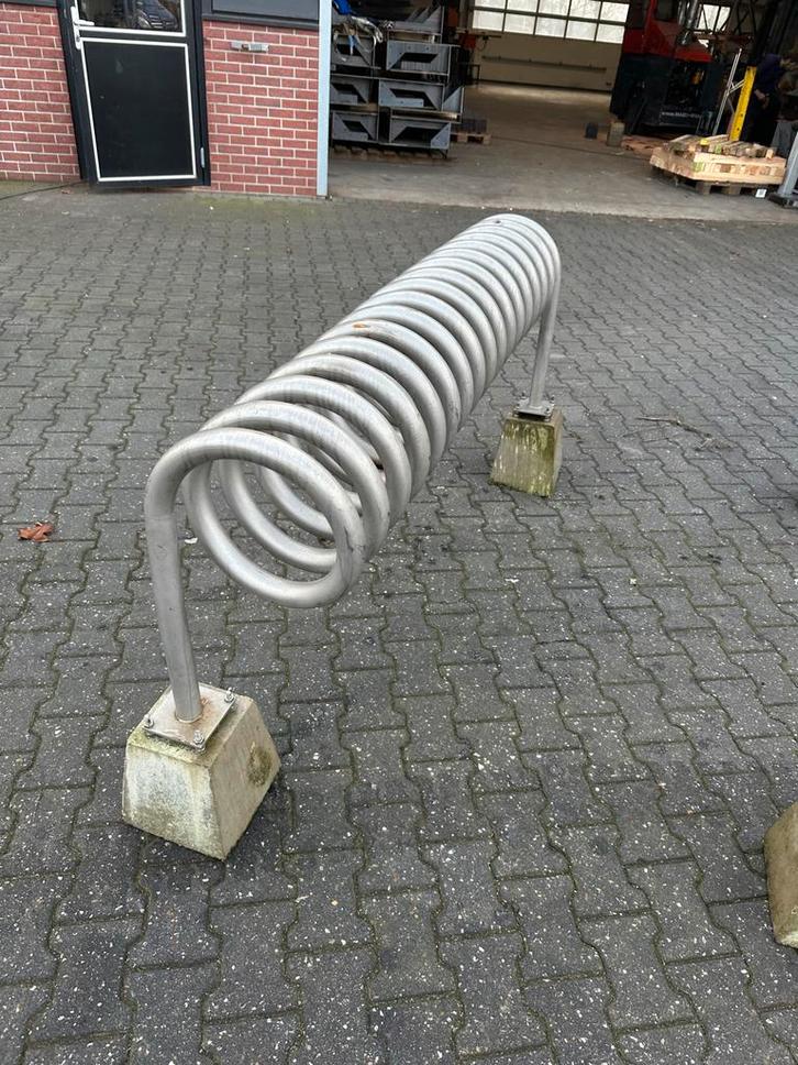 RVS Fietsenrek - Spiraal Design, Fietsen en Brommers, Fietsaccessoires | Fietsenrekken, Gebruikt, Ophalen of Verzenden