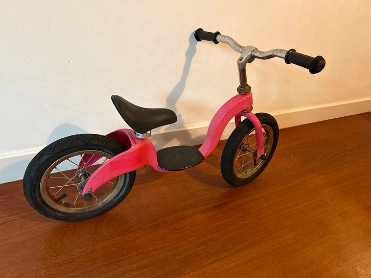 Roze loopfiets met luchtbanden, Kinderen en Baby's, Speelgoed | Buiten | Voertuigen en Loopfietsen, Gebruikt, Loopfiets, Ophalen