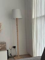 Mooie Staande Lamp Hout & Stof, Huis en Inrichting, Lampen | Vloerlampen, Ophalen, Zo goed als nieuw, Hout, 150 tot 200 cm