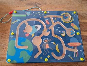 Houten balletjes spel beschikbaar voor biedingen