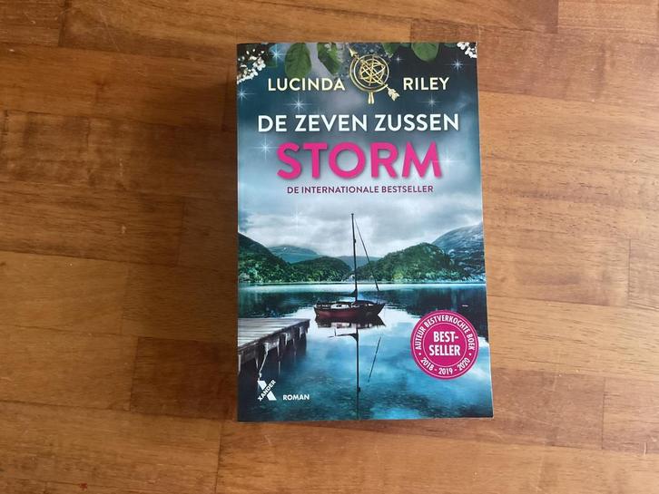 Lucinda Riley - Storm De Zeven Zussen, Boeken, Literatuur, Ophalen of Verzenden