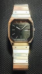 SEIKO SQ daydate - Vintage quartz horloge, Sieraden, Tassen en Uiterlijk, Horloges | Heren, Staal, Ophalen of Verzenden, Zo goed als nieuw