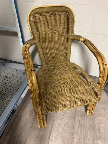 Tuinstoel beschikbaar voor biedingen