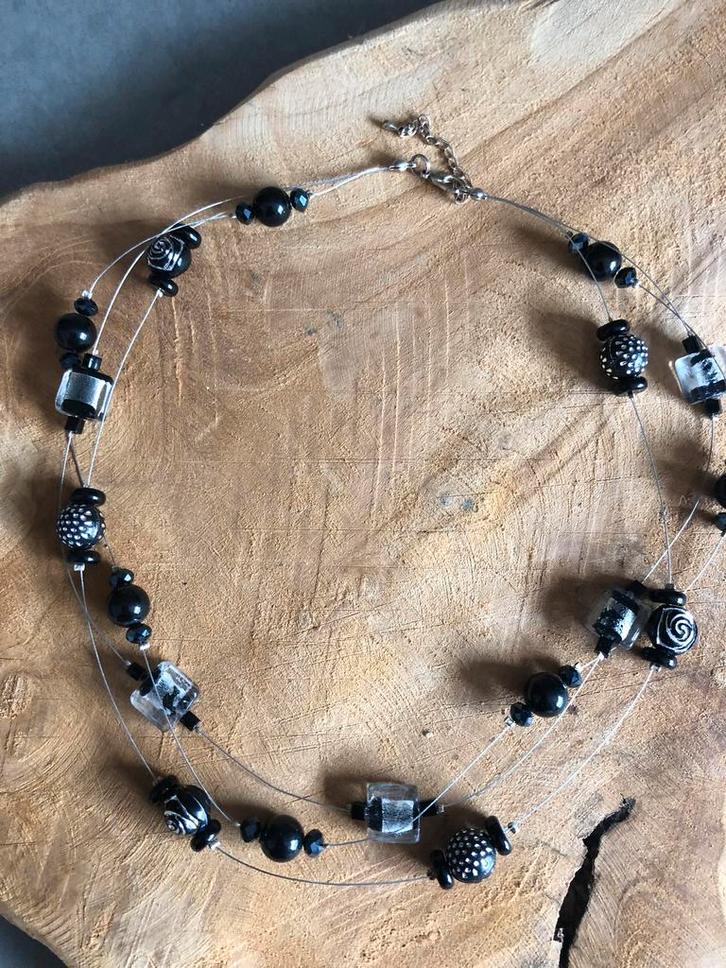 Nieuw! Zwarte zwevende ketting, Sieraden, Tassen en Uiterlijk, Kettingen, Nieuw, Zwart, Verstelbaar, Ophalen of Verzenden