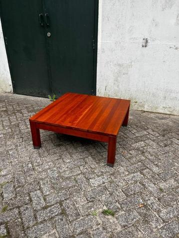 Kersenhouten salontafel beschikbaar voor biedingen