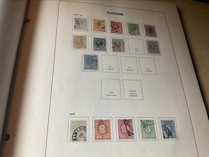 Verzameling Suriname begin tm 1975 in Davo-album. Lees, Postzegels en Munten, Postzegels | Volle albums en Verzamelingen, Nederland