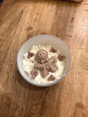 Gingerbread kaars beschikbaar voor biedingen