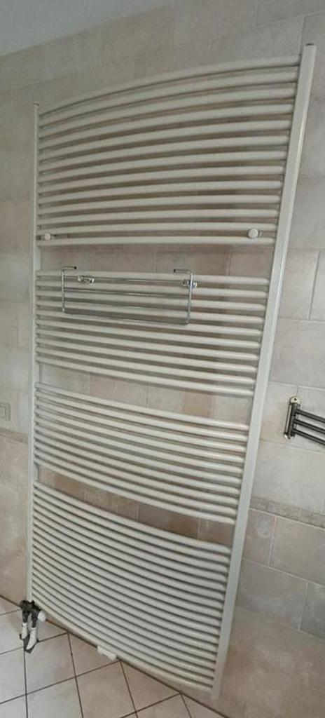 Moderne radiator 202x89, Doe-het-zelf en Verbouw, Verwarming en Radiatoren, Zo goed als nieuw, Radiator, 800 watt of meer, 80 cm of meer