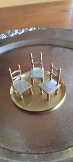 Poppenhuis,miniatuur stoeltjes., Ophalen of Verzenden, Zo goed als nieuw, Poppenhuis