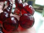 Antieke facetgslp. transparante Cherry Red Bakelite Collier, Sieraden, Tassen en Uiterlijk, Antieke sieraden, Verzenden, Overige materialen