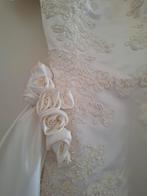 Ivoren Bruidsjurk met afneembare Sleep & Sluier - XS/S, Kleding | Dames, Trouwkleding en Trouwaccessoires, Ophalen, Trouwjurk