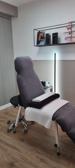 Behandelstoel #pedicure #wenkbrauwen #massage, Ophalen, Gebruikt, Massagetafel
