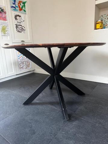 Eettafel rond  beschikbaar voor biedingen