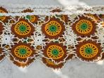 Zweeds haakwerk: Gordijnrand bloemen vintage, Ophalen of Verzenden, Zo goed als nieuw, Bruin, Minder dan 100 cm