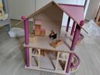 Houten poppenhuis met vele meubels en toebehoren, Kinderen en Baby's, Speelgoed | Poppenhuizen, Ophalen, Gebruikt, Poppenhuis