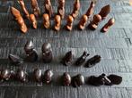 32 Handgemaakte houten schaakstukken uit Afrika, Antiek en Kunst, Ophalen of Verzenden