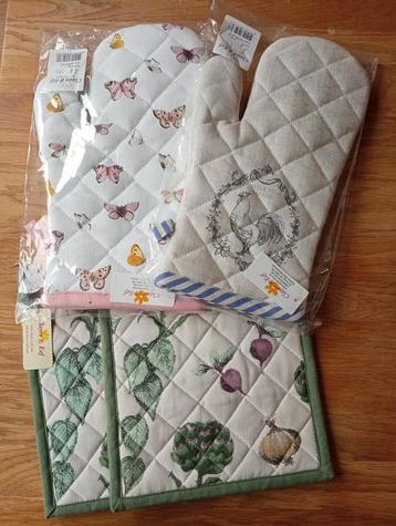 Ovenhandschoenen en pannenlappen van Clayre & Eef  beschikbaar voor biedingen