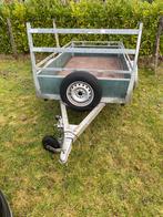 Nette kar met pootjes en goed houtwerk, Ophalen, Zo goed als nieuw