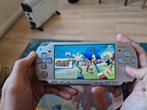 Sony PSP 2004 + 5 Games, Case & Lader - Zo Goed Als Nieuw!, Spelcomputers en Games, Ophalen of Verzenden, Zo goed als nieuw
