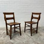 Oude vintage kerkstoelen schoolstoelen met boeken bijbel vak, Ophalen, Gebruikt, Bruin, Eén