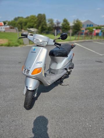 Piaggio zip type 2 met koopverklaring (leovince) beschikbaar voor biedingen