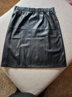 Zwart leren rok, knielengte. Merk: Nelle, Zwart, Maat 46/48 (XL) of groter, Nieuw, Ophalen of Verzenden