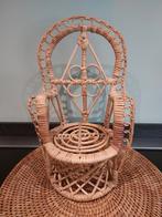 Rotan poppenstoeltje, plantenstandaard, Huis en Inrichting, Ophalen of Verzenden, Gebruikt