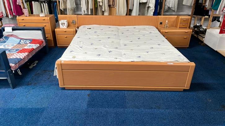 2 persoons ledikant WD-028 met nachtkastjes WB-524, Huis en Inrichting, Slaapkamer | Nachtkastjes, Gebruikt, 70 cm of meer, 65 cm of meer