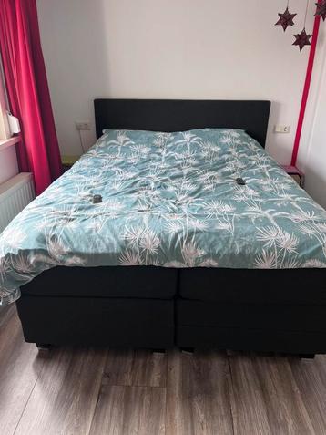 Verstelbaar bed beschikbaar voor biedingen