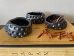 Vintage Kleine Trio Studio Raku Mat Steengoed Kommen 70s, Hobby en Vrije tijd, Pottenbakken, Ophalen of Verzenden, Gebruikt